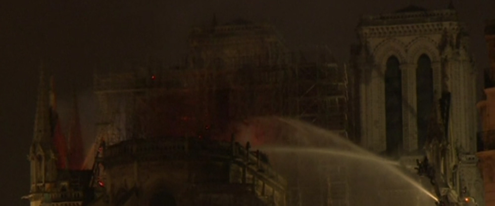 Das Wunder von Paris – Notre-Dame gerettet